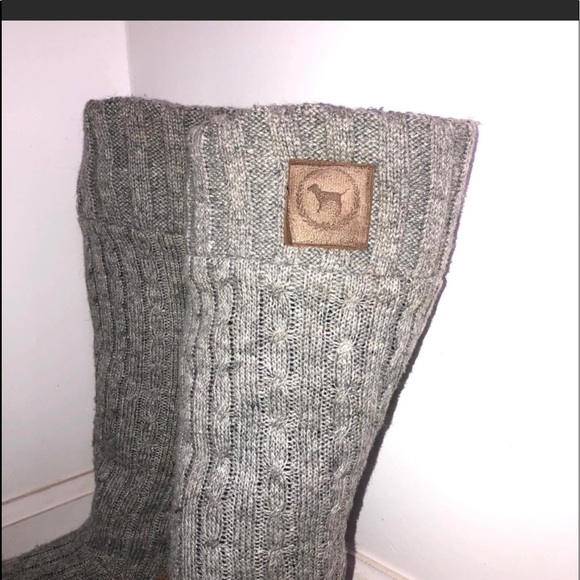 VICTORIA’S SECRET PINK MUKLUKS ZIPPER BACK WITH BLACK FAUX FUR 2006 COLLECTION - Picture 13 of 15